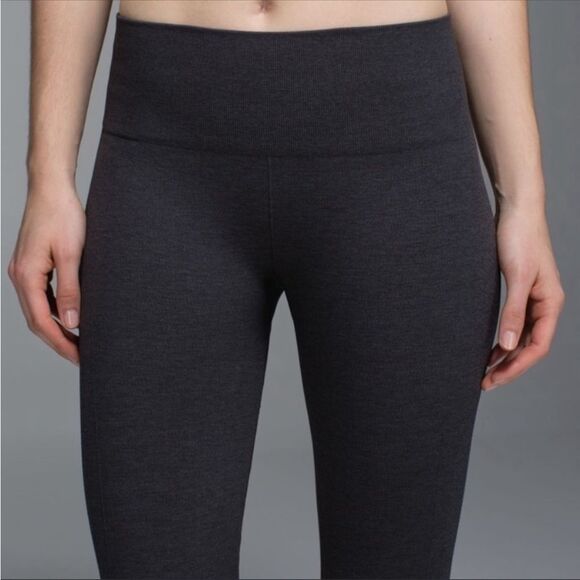 Lululemon Ebb to Street Seamless Leggings In Heathered Black Size 4 - Picture 2 of 7